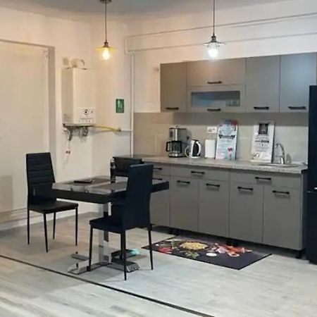 Chic Apartament Complex Inamstro Iasi Exteriér fotografie
